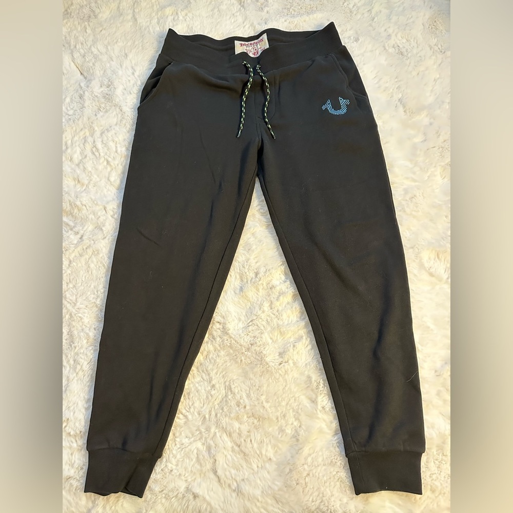 New True Religion Men’s Classic Logo Jogger Sweatpants